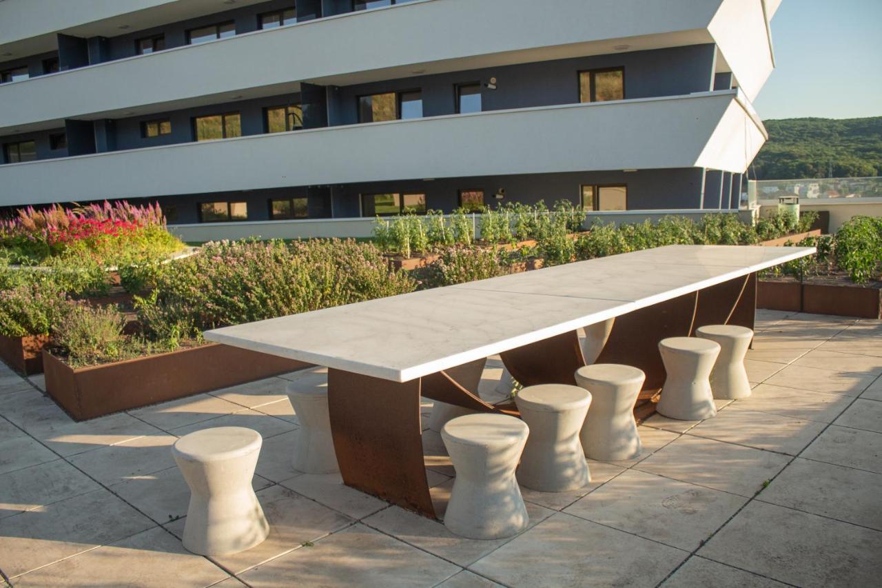 Wings Luxury Suites Cluj-Napoca Exterior photo